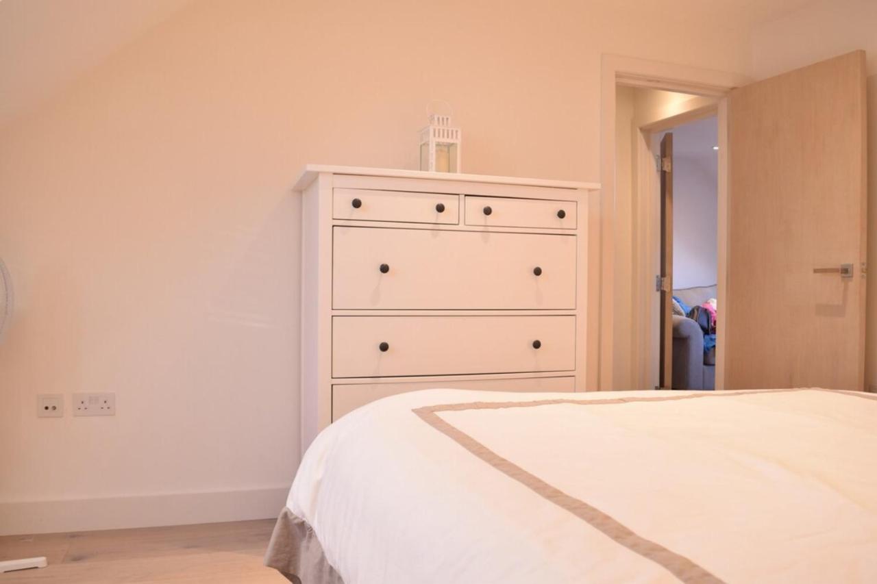 Stylish 2 Bed In West Hampstead * Londra